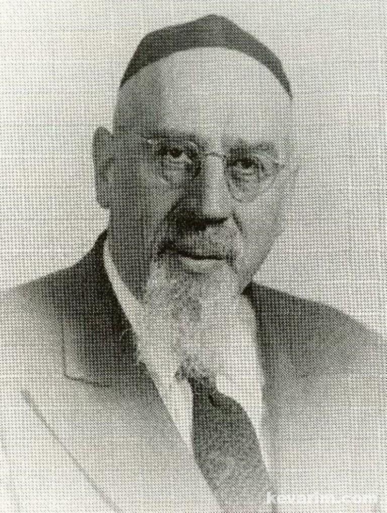 Rabbi Hillel Weiss | Kevarim.com